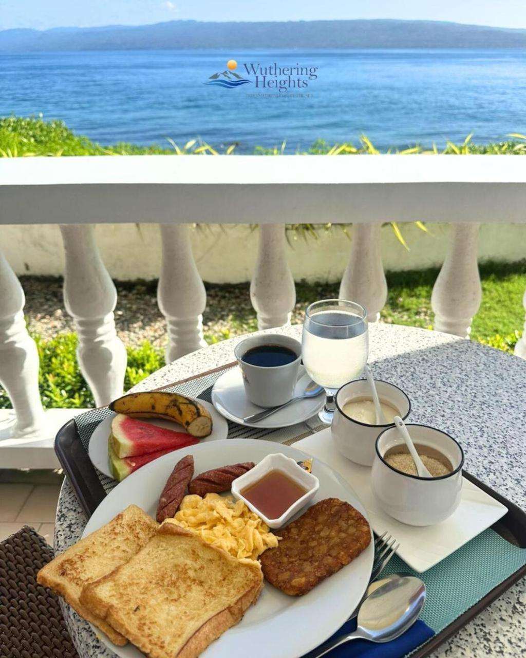 Wuthering Heights Bed & Breakfast By The Sea Dumaguete City Екстер'єр фото