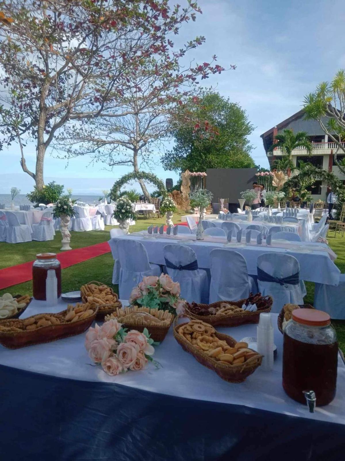 Wuthering Heights Bed & Breakfast By The Sea Dumaguete City Екстер'єр фото