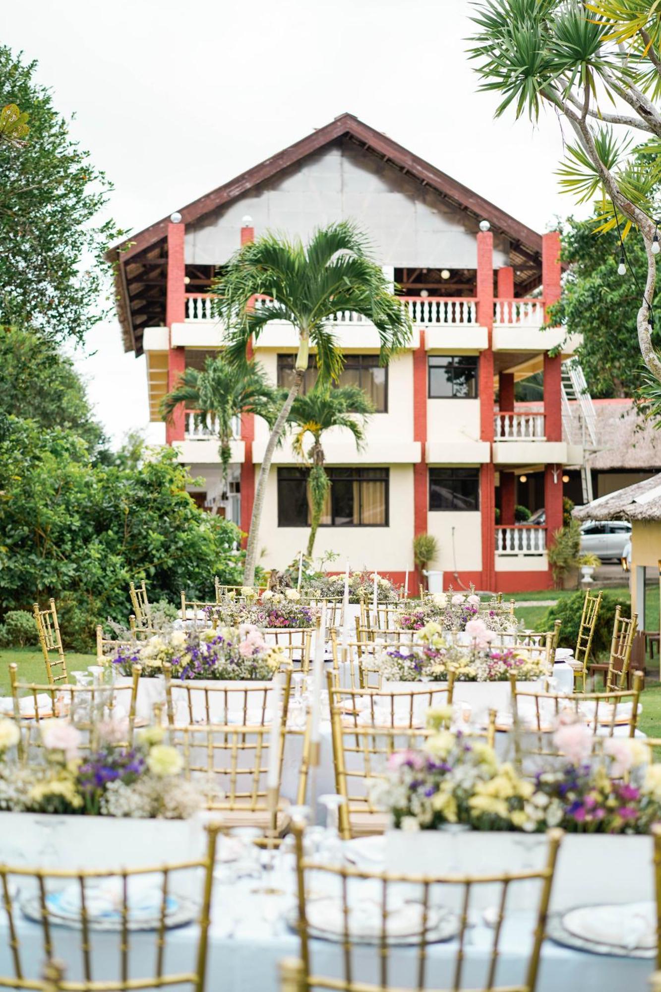 Wuthering Heights Bed & Breakfast By The Sea Dumaguete City Екстер'єр фото