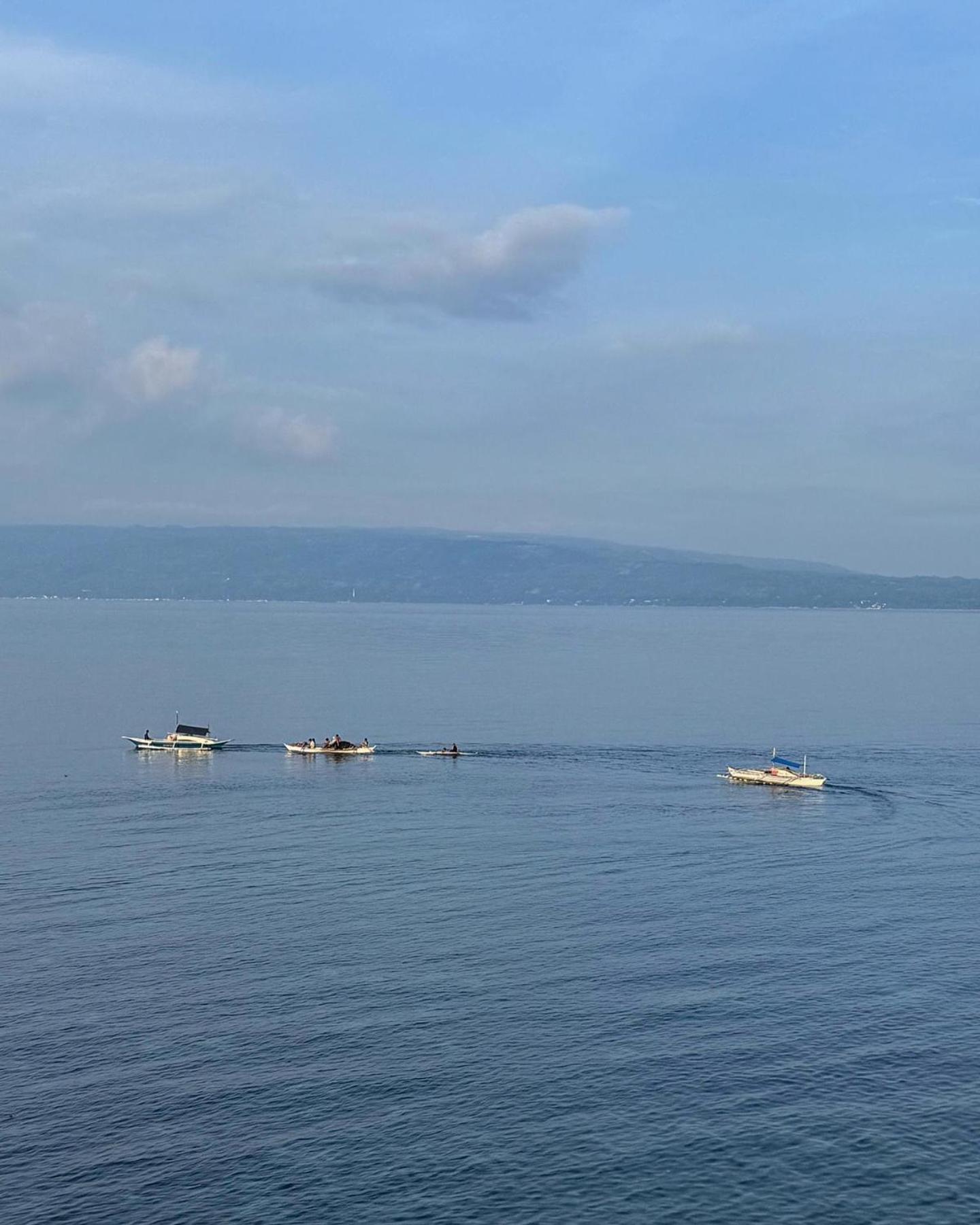 Wuthering Heights Bed & Breakfast By The Sea Dumaguete City Екстер'єр фото